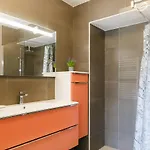 Apartman 404 *